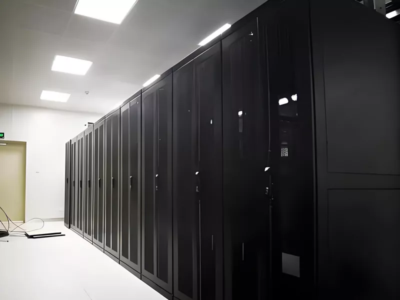 Data Center Soyuq Koridor Şkafı